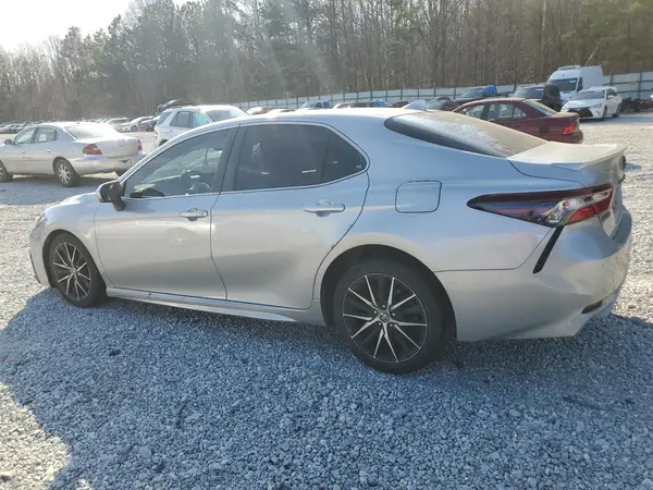 4T1G11AK5NU017731 2022 TOYOTA CAMRY - Image 2