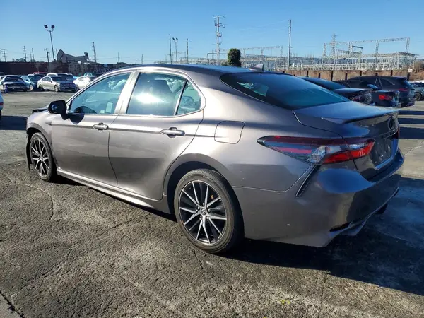 4T1G11AK5NU036442 2022 TOYOTA CAMRY - Image 2