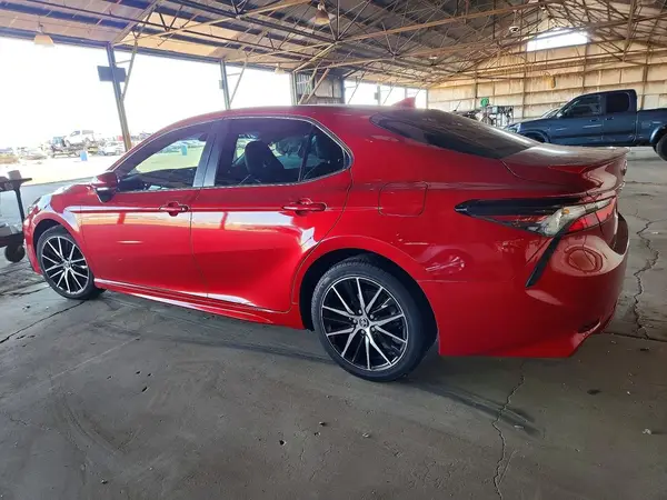 4T1G11AK5NU039454 2022 TOYOTA CAMRY - Image 2
