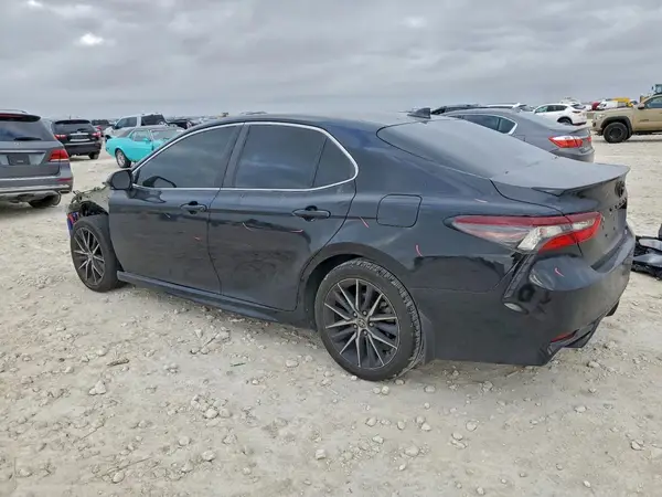 4T1G11AK5NU043682 2022 TOYOTA CAMRY - Image 2