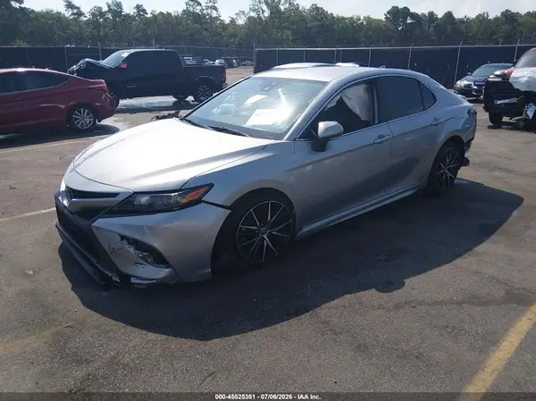 4T1G11AK5NU044007 2022 TOYOTA CAMRY - Image 2