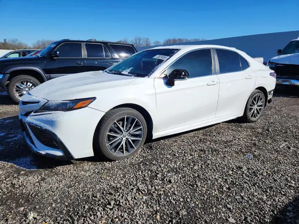 4T1G11AK5NU069442 2022 TOYOTA CAMRY - Image 1