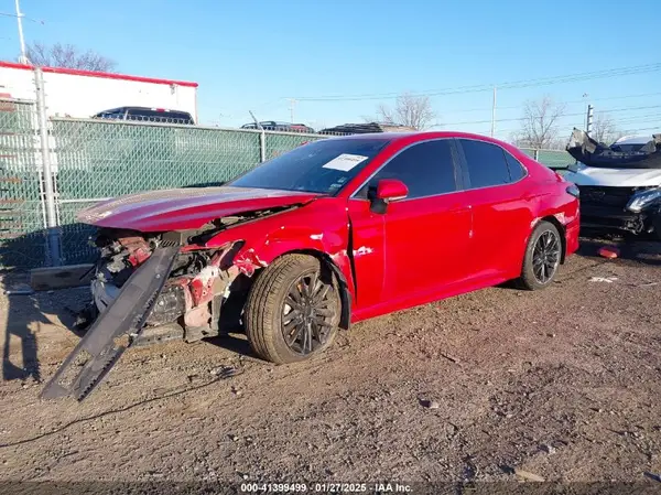 4T1G11AK5NU069957 2022 TOYOTA CAMRY - Image 2