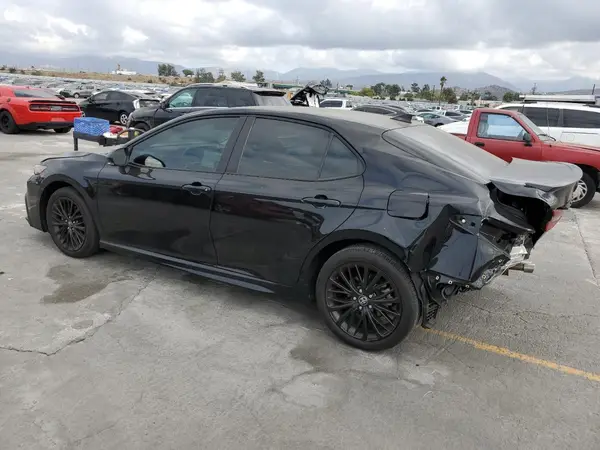 4T1G11AK5NU071112 2022 TOYOTA CAMRY - Image 2