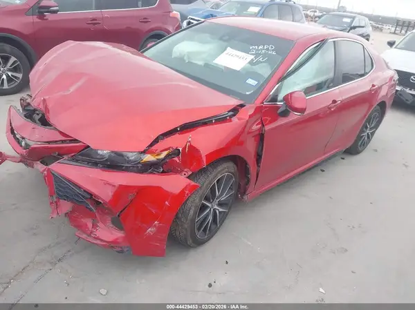 4T1G11AK5NU072423 2022 TOYOTA CAMRY - Image 2
