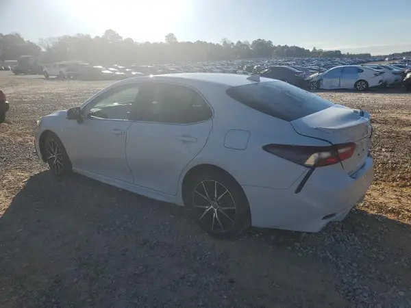 4T1G11AK5NU074950 2022 TOYOTA CAMRY - Image 2