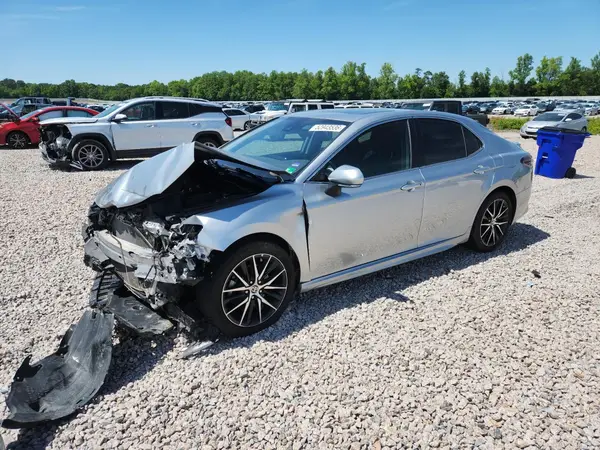 4T1G11AK5NU617276 2022 TOYOTA CAMRY - Image 1