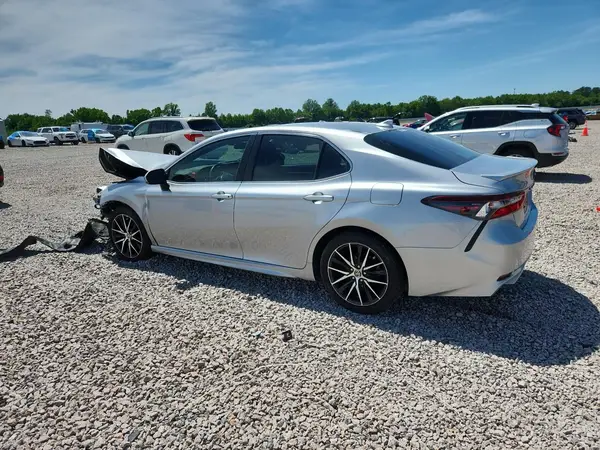 4T1G11AK5NU617276 2022 TOYOTA CAMRY - Image 2