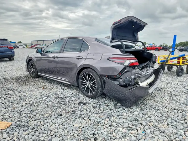 4T1G11AK5NU618301 2022 TOYOTA CAMRY - Image 2
