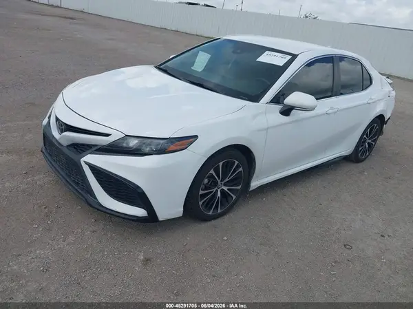 4T1G11AK5NU618315 2022 TOYOTA CAMRY - Image 2