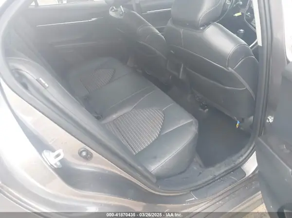 4T1G11AK5NU623711 2022 TOYOTA CAMRY - Image 8
