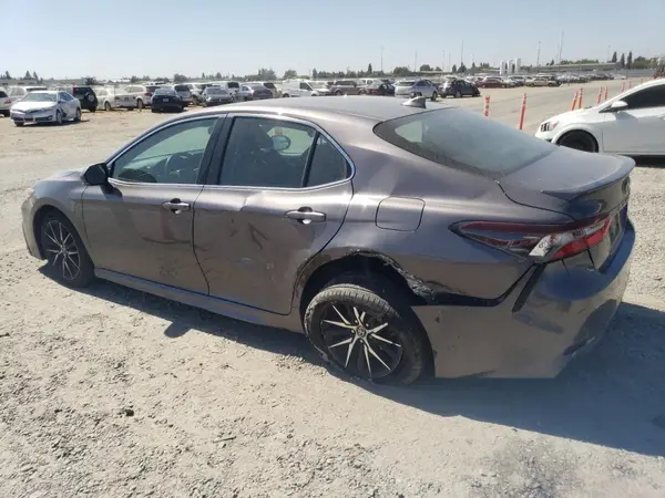4T1G11AK5NU625345 2022 TOYOTA CAMRY - Image 2