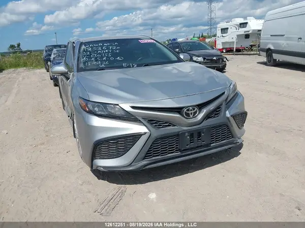 4T1G11AK5NU630755 2022 TOYOTA CAMRY - Image 1
