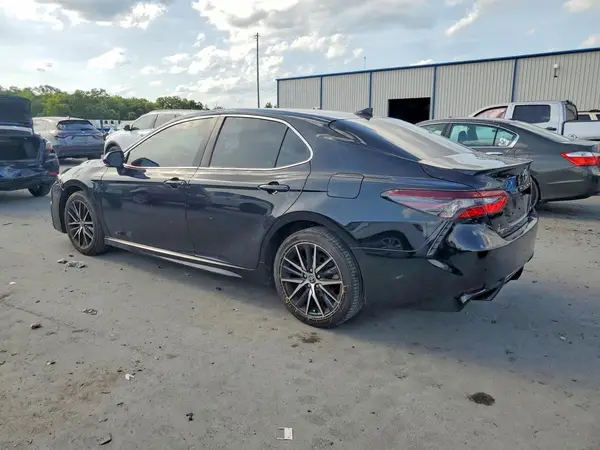 4T1G11AK5NU635194 2022 TOYOTA CAMRY - Image 2