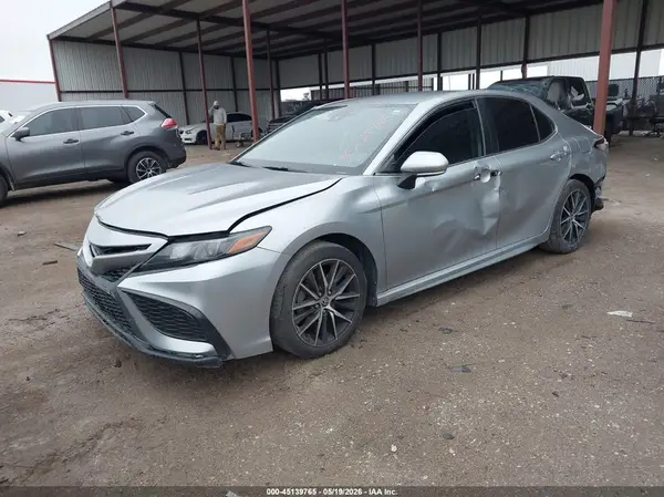 4T1G11AK5NU637270 2022 TOYOTA CAMRY - Image 2