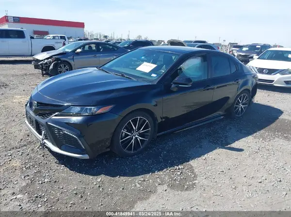 4T1G11AK5NU639892 2022 TOYOTA CAMRY - Image 2