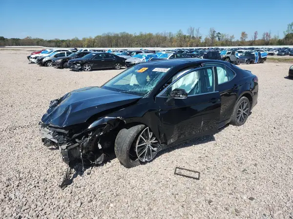 4T1G11AK5NU642159 2022 TOYOTA CAMRY - Image 1