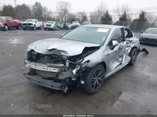 4T1G11AK5NU645966 2022 TOYOTA CAMRY - Image 2
