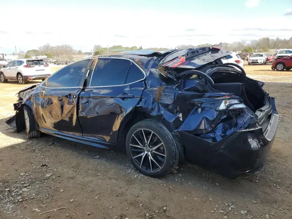 4T1G11AK5NU649841 2022 TOYOTA CAMRY - Image 2