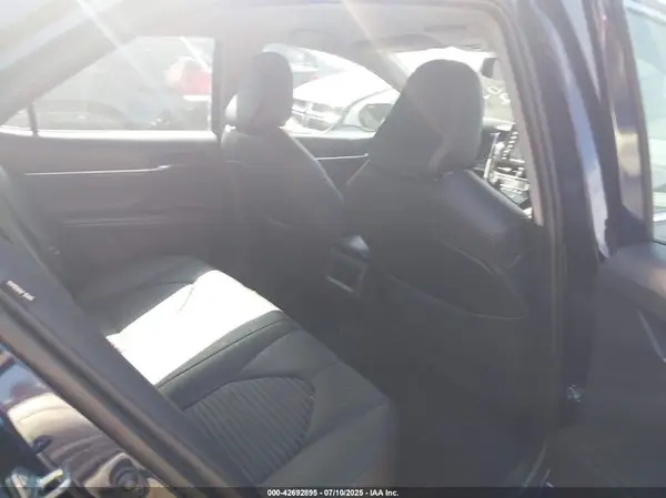 4T1G11AK5NU653856 2022 TOYOTA CAMRY - Image 8
