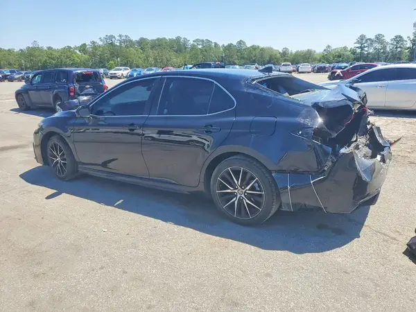 4T1G11AK5NU654795 2022 TOYOTA CAMRY - Image 2