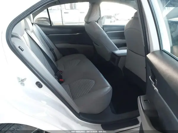 4T1G11AK5NU658782 2022 TOYOTA CAMRY - Image 8