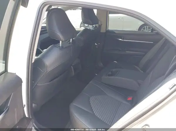 4T1G11AK5NU658877 2022 TOYOTA CAMRY - Image 8