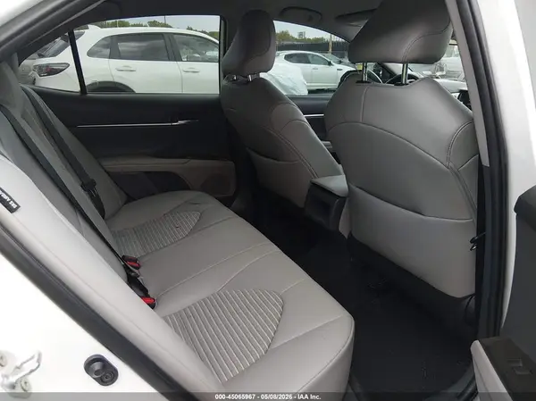 4T1G11AK5NU663335 2022 TOYOTA CAMRY - Image 8