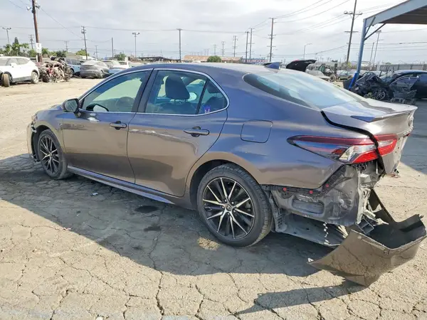 4T1G11AK5NU666249 2022 TOYOTA CAMRY - Image 2