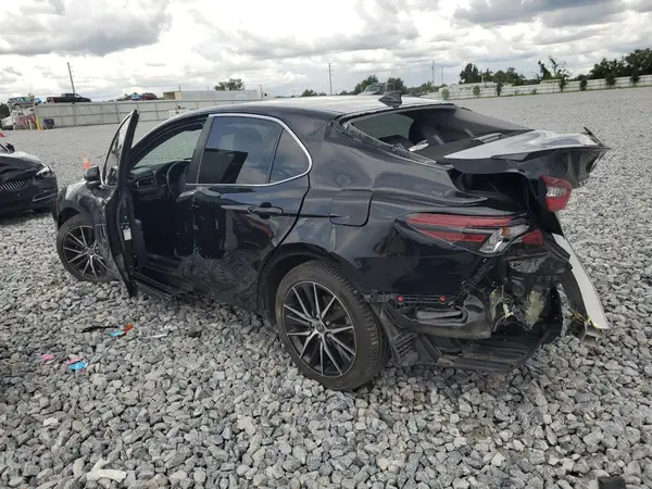 4T1G11AK5NU666686 2022 TOYOTA CAMRY - Image 2