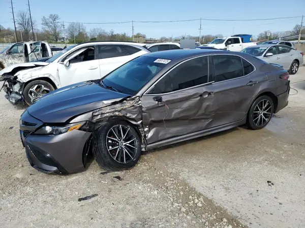 4T1G11AK5NU666929 2022 TOYOTA CAMRY - Image 1