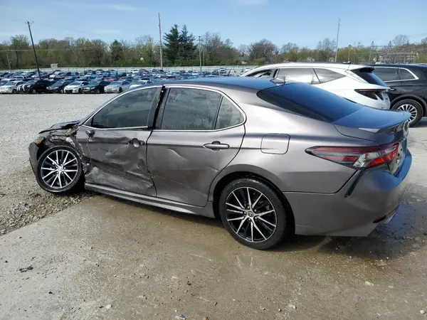 4T1G11AK5NU666929 2022 TOYOTA CAMRY - Image 2