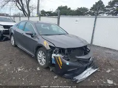 4T1G11AK5NU670821 2022 TOYOTA CAMRY