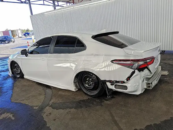 4T1G11AK5NU673864 2022 TOYOTA CAMRY - Image 2