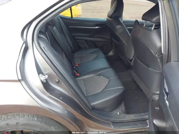 4T1G11AK5NU674321 2022 TOYOTA CAMRY - Image 8
