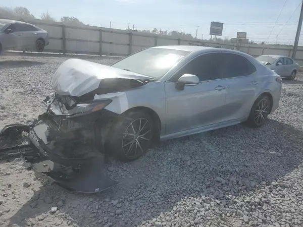 4T1G11AK5NU677722 2022 TOYOTA CAMRY - Image 1