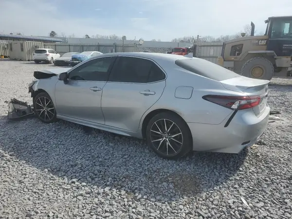 4T1G11AK5NU677722 2022 TOYOTA CAMRY - Image 2