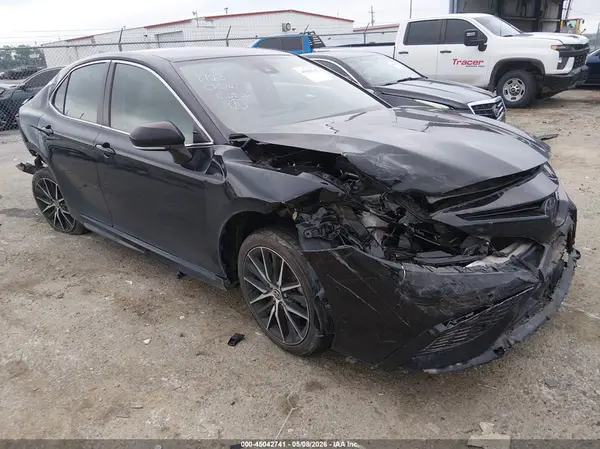 4T1G11AK5NU681723 2022 TOYOTA CAMRY - Image 1