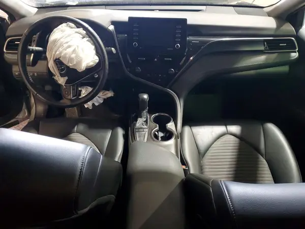 4T1G11AK5NU687215 2022 TOYOTA CAMRY - Image 8
