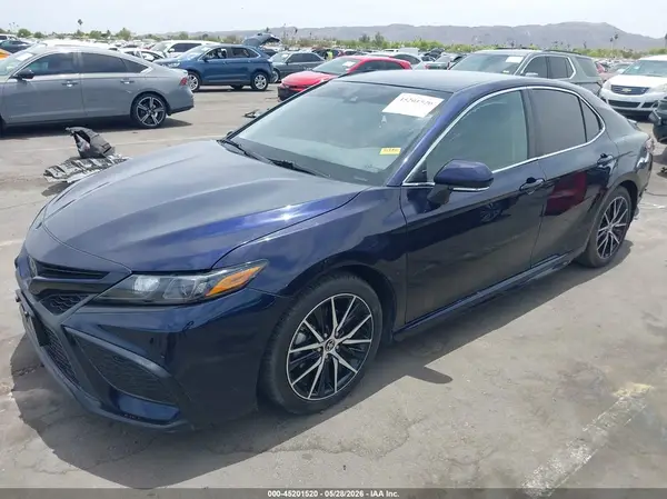 4T1G11AK5NU696383 2022 TOYOTA CAMRY - Image 2