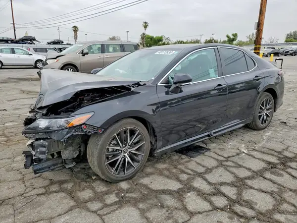 4T1G11AK5NU696481 2022 TOYOTA CAMRY - Image 1