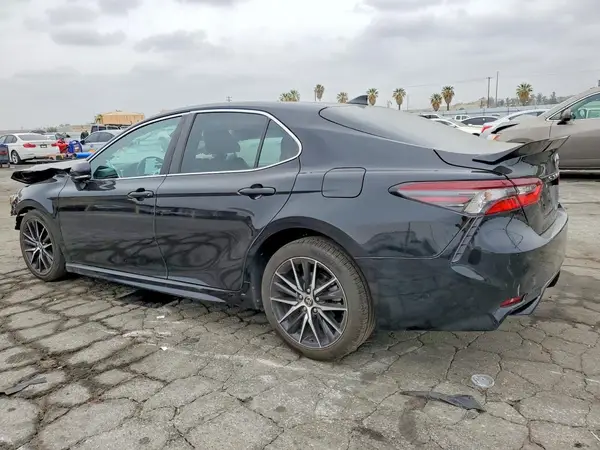 4T1G11AK5NU696481 2022 TOYOTA CAMRY - Image 2