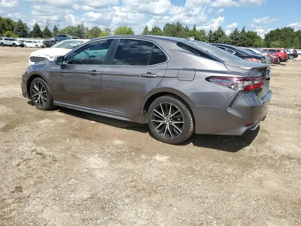4T1G11AK5NU699509 2022 TOYOTA CAMRY - Image 2
