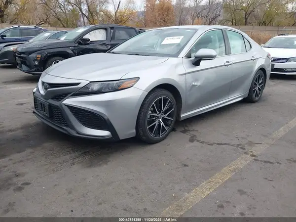4T1G11AK5NU707382 2022 TOYOTA CAMRY - Image 2