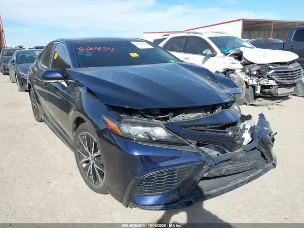 4T1G11AK5NU711514 2022 TOYOTA CAMRY - Image 1