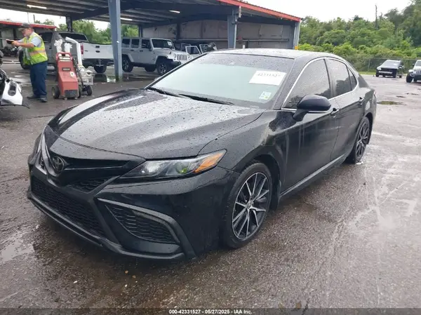4T1G11AK5NU713294 2022 TOYOTA CAMRY - Image 2