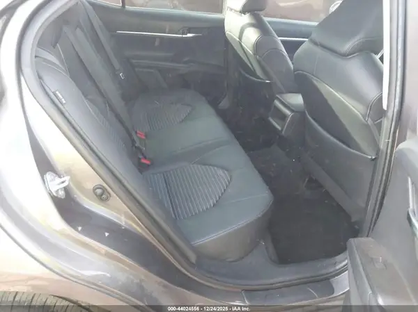 4T1G11AK5NU715613 2022 TOYOTA CAMRY - Image 8