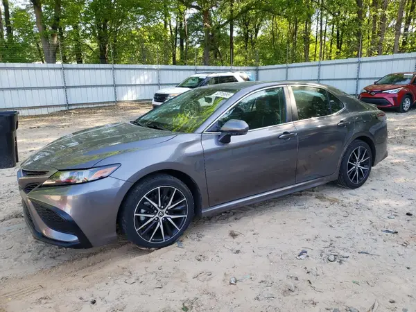 4T1G11AK5NU715918 2022 TOYOTA CAMRY - Image 1