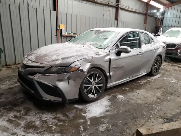 4T1G11AK5NU716387 2022 TOYOTA CAMRY - Image 1