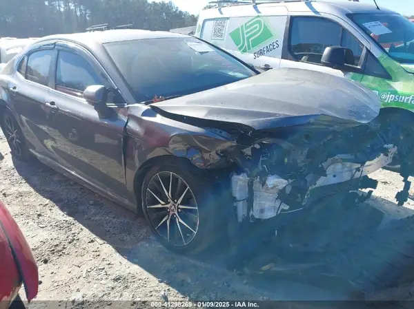 4T1G11AK5PU116584 2023 TOYOTA CAMRY - Image 1